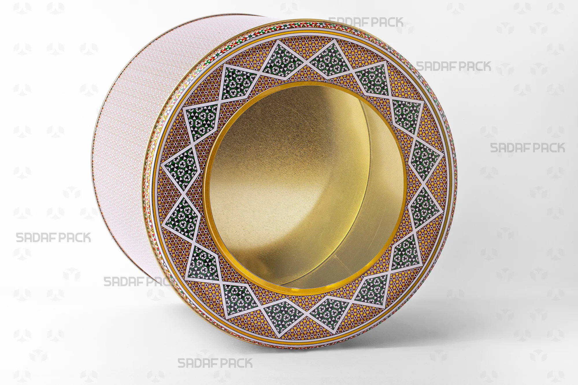 Three-quarter view of the 23 Metal 17 cm large circular tin, a Sadaf Pack bulk packaging container.