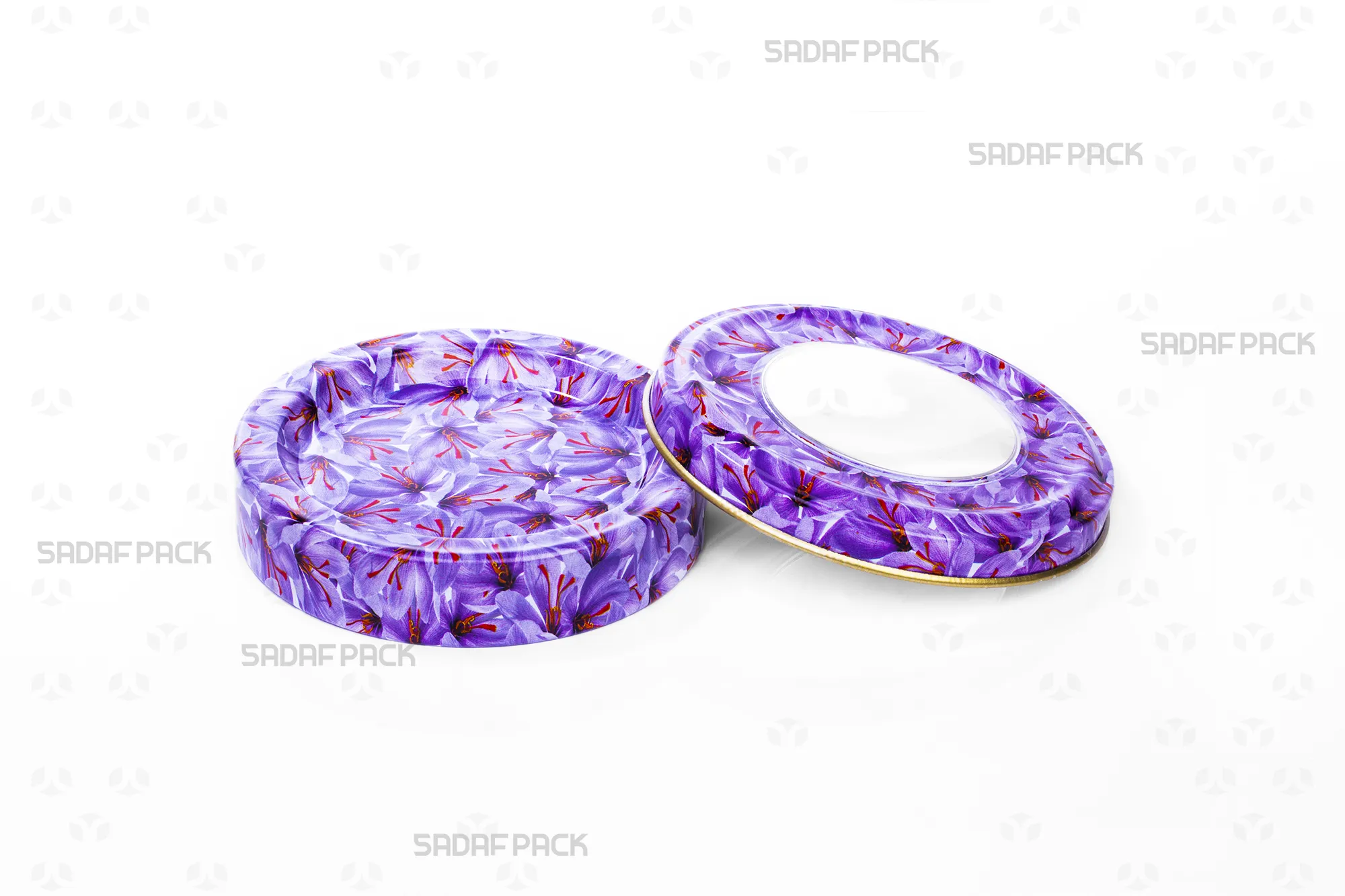 منظر علوي للعلبة المعدنية الفارغة سعة 5 جرام من صدف باك (تصميم زهرة الزعفران) وغطاؤها مفتوح، لإظهار سعة العبوة والنقش الزهري.