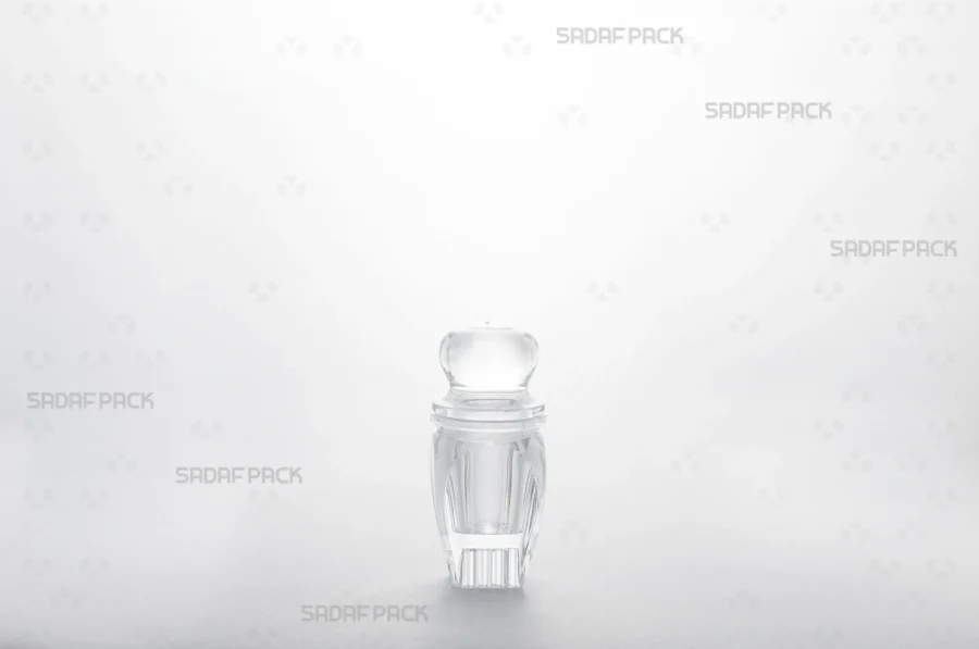 Front view of the Gohar 1 Raised Bottom container, showcasing its clear polycrystal structure and elevated base designed to enhance product presentation.