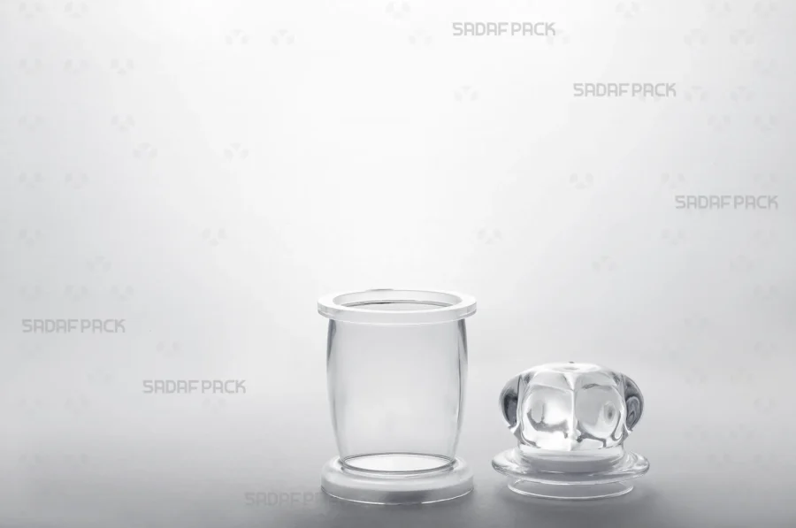 The Milad 3 container and its separate lid are displayed side-by-side from a three-quarter angle, revealing the interior space.