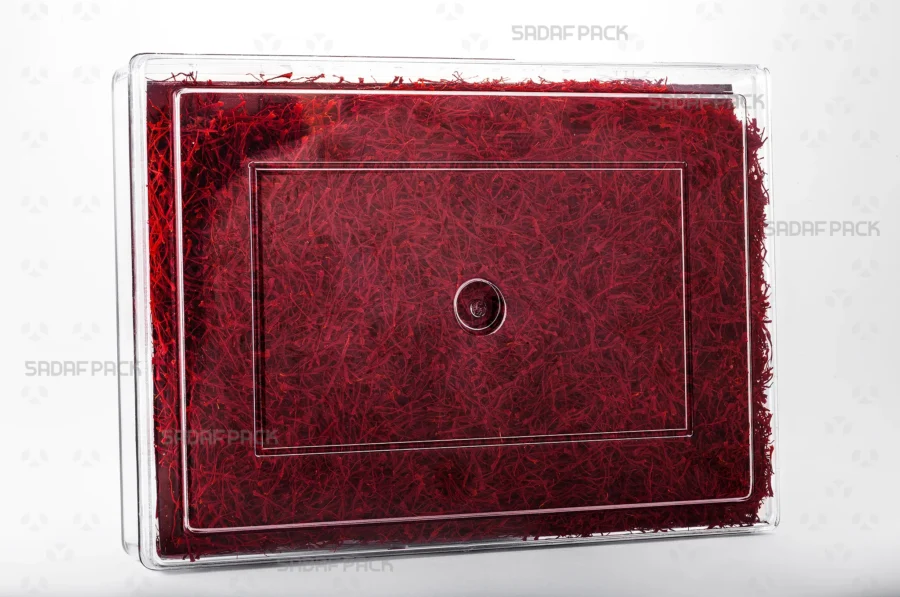 A Rectangle 400 container filled with saffron, demonstrating its excellent clarity for luxury food exports. 