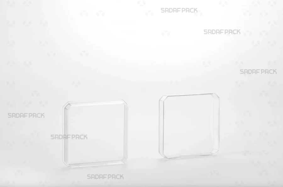 The 4 gram Square container displayed with its lid and body separated, revealing the clean interior space designed to preserve the quality of spices.