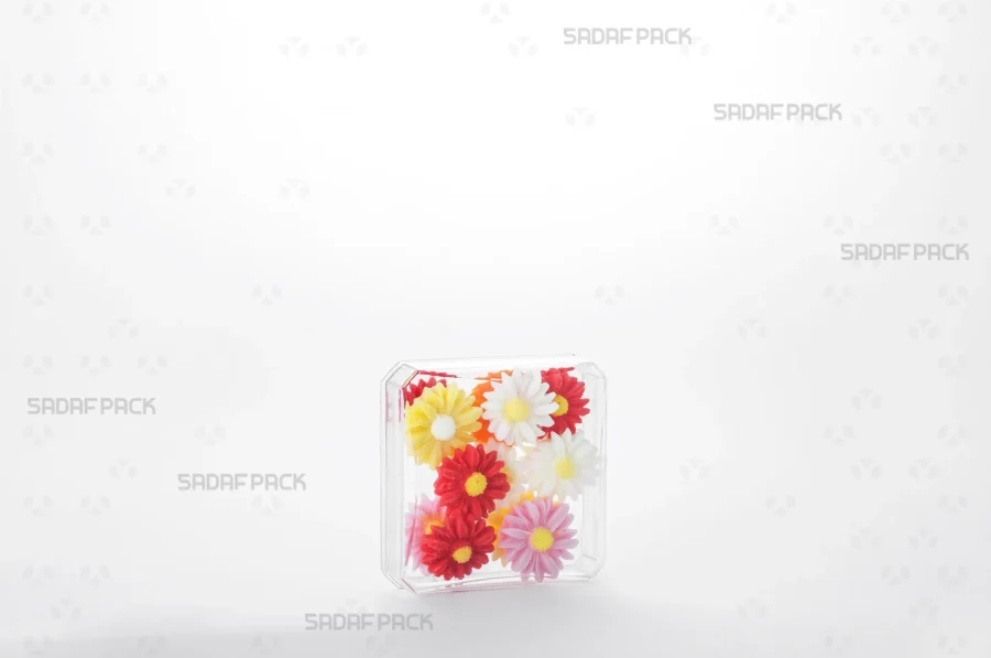The 4 gram Square container filled with high-quality Rose Shaped qand, demonstrating its capacity and suitability for the export of luxury goods.
