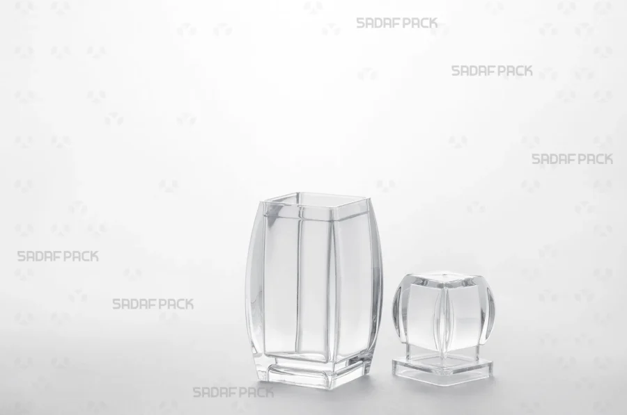 The Azin 3 container is shown with its lid and body separated side-by-side, revealing the secure closure mechanism and the pristine interior space designed to protect valuable spices.